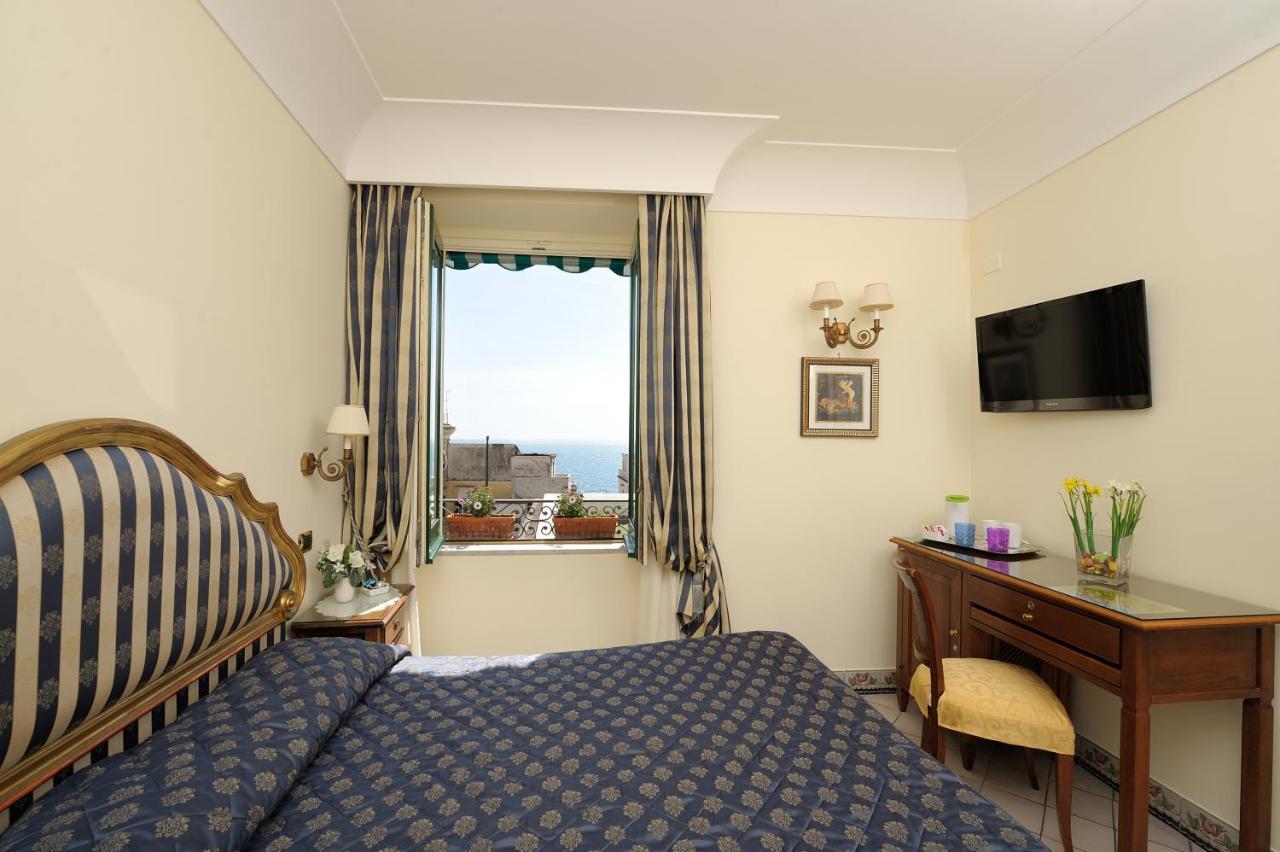 Amalfi Old Square Room & Apartments Εξωτερικό φωτογραφία