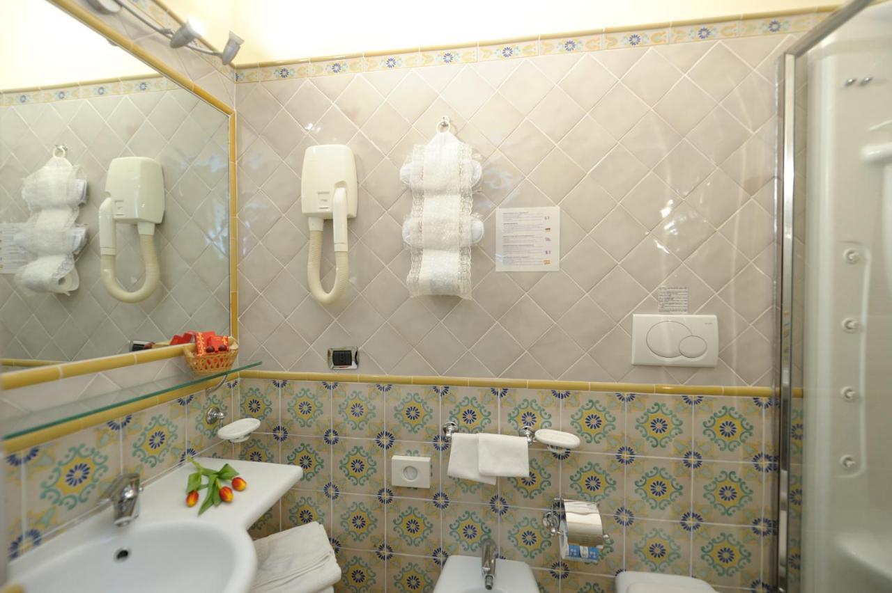 Amalfi Old Square Room & Apartments Εξωτερικό φωτογραφία