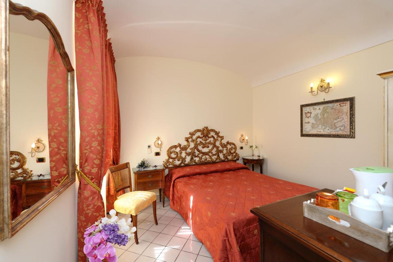 Amalfi Old Square Room & Apartments Εξωτερικό φωτογραφία
