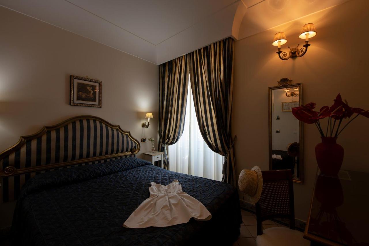 Amalfi Old Square Room & Apartments Εξωτερικό φωτογραφία