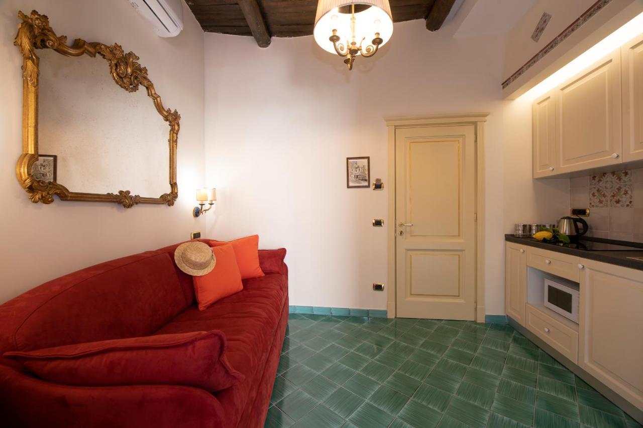 Amalfi Old Square Room & Apartments Εξωτερικό φωτογραφία