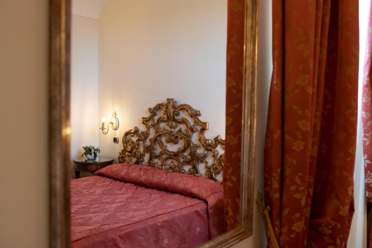 Amalfi Old Square Room & Apartments Εξωτερικό φωτογραφία