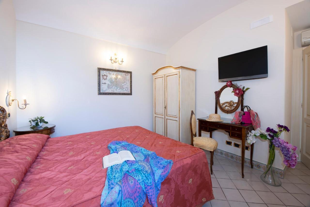Amalfi Old Square Room & Apartments Εξωτερικό φωτογραφία